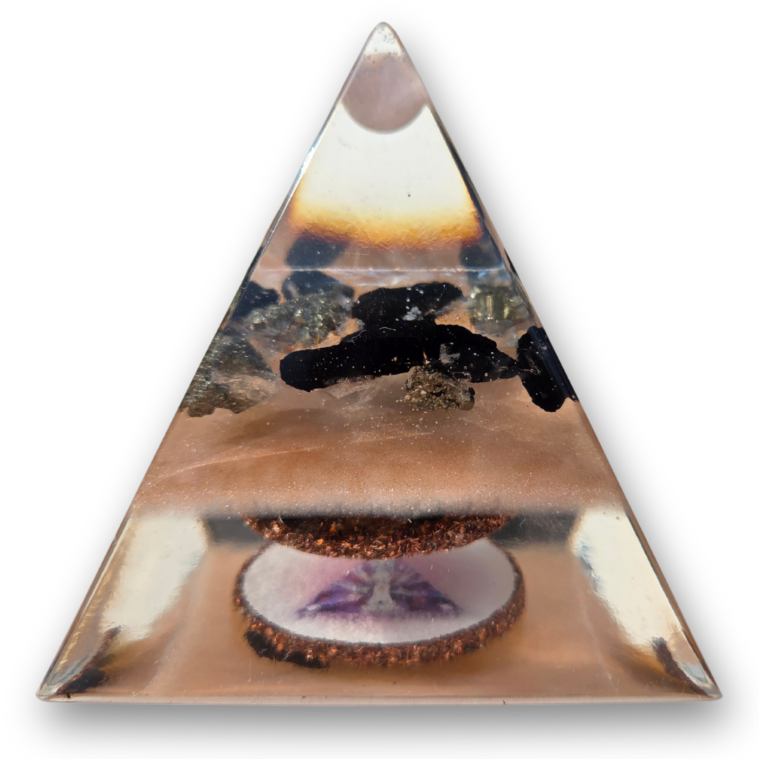 Positive Pyramid™ Rozenkwarts Small - Zuivert je ruimte, beschermt je energie, opent je hart