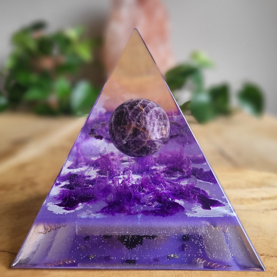 Positive Pyramid™ Amethist Large - Voor rust, helderheid en spirituele balans