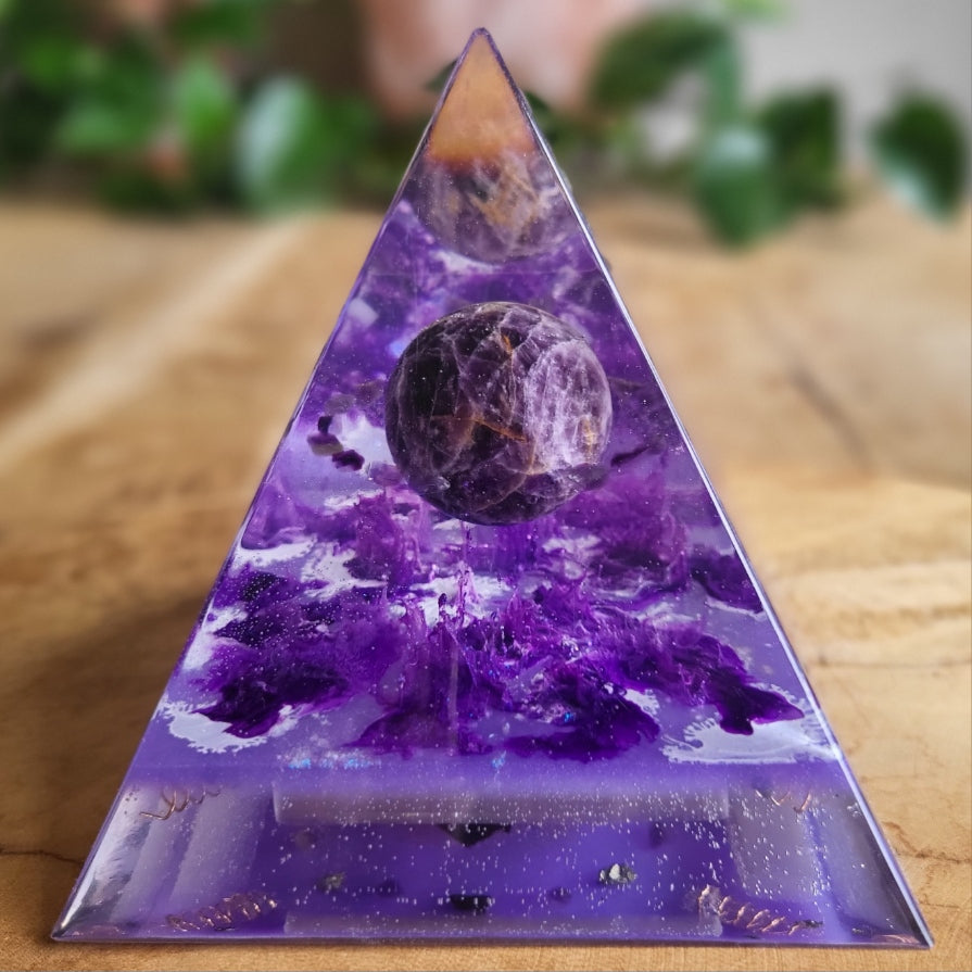 Positive Pyramid™ Amethist Large - Voor rust, helderheid en spirituele balans
