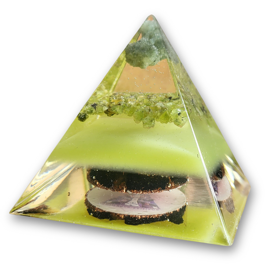 Positive Pyramid™ Epidot & Peridot Small - Groene kracht voor een lichter hoofd en een open hart