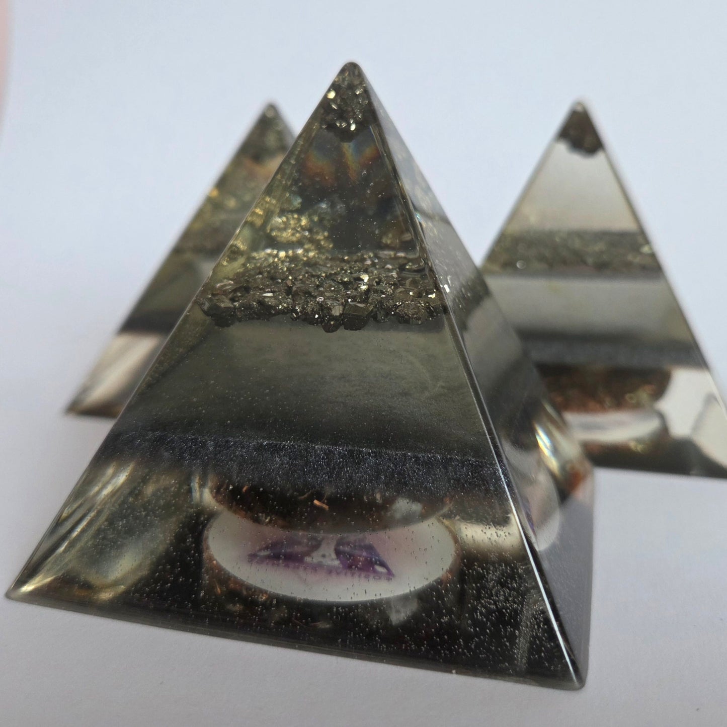Orgonite Piramide Pyriet S (7,5 cm)