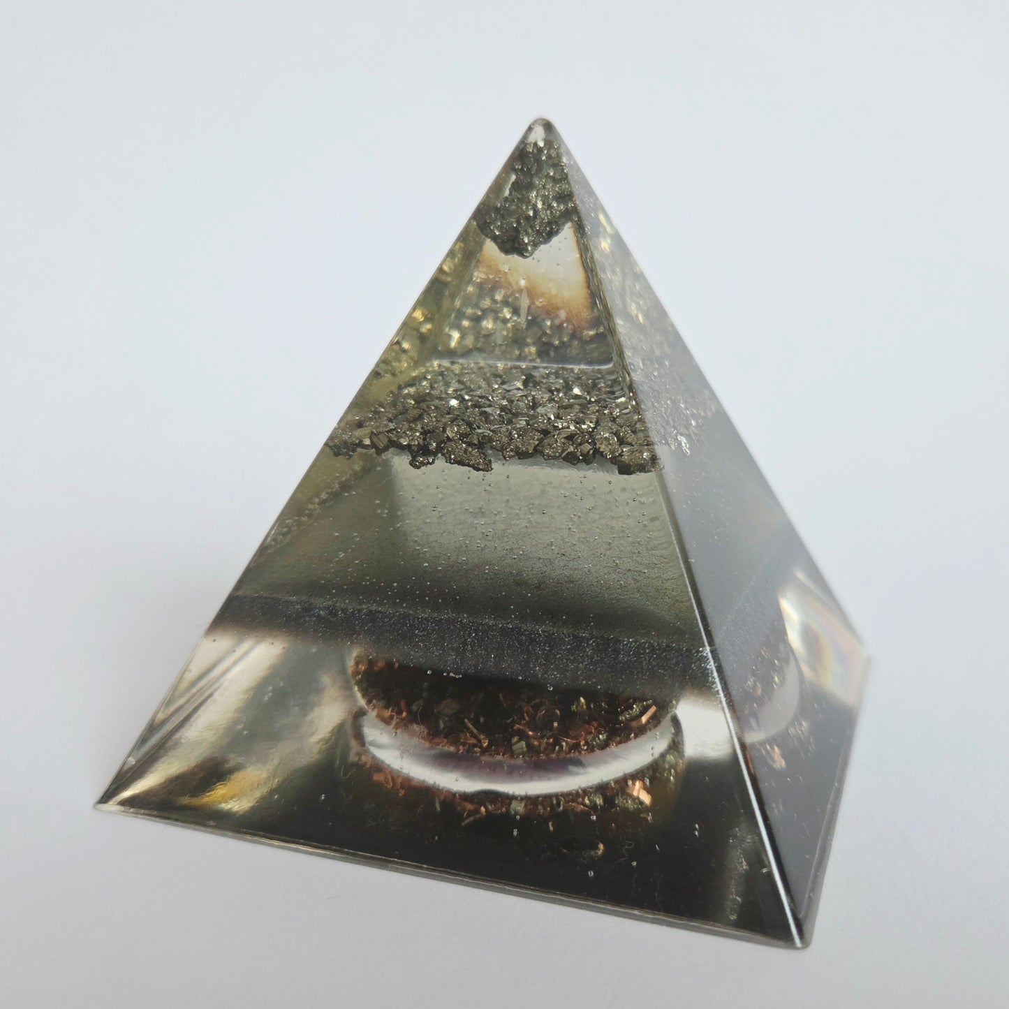 Orgonite Piramide Pyriet S (7,5 cm)
