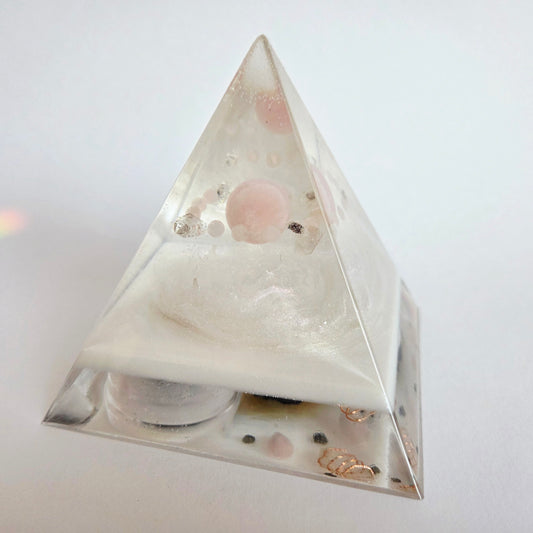 Orgonite Piramide Rozenkwarts To Remember M (10,5cm)