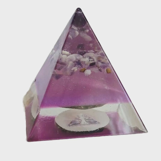 Orgonite Piramide Amethist S (7,5 cm)