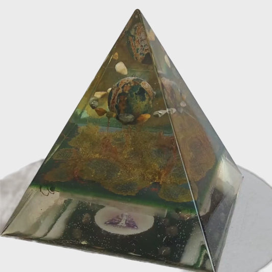 Orgonite Piramide Oceaan Jaspis L (12,5 x 12,5 cm)