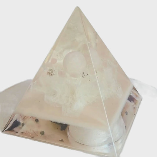 Orgonite Piramide Rozenkwarts To Remember M (10,5cm)