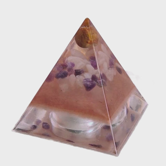 Orgonite Piramide Versteend Hout To Remember S (8cm)